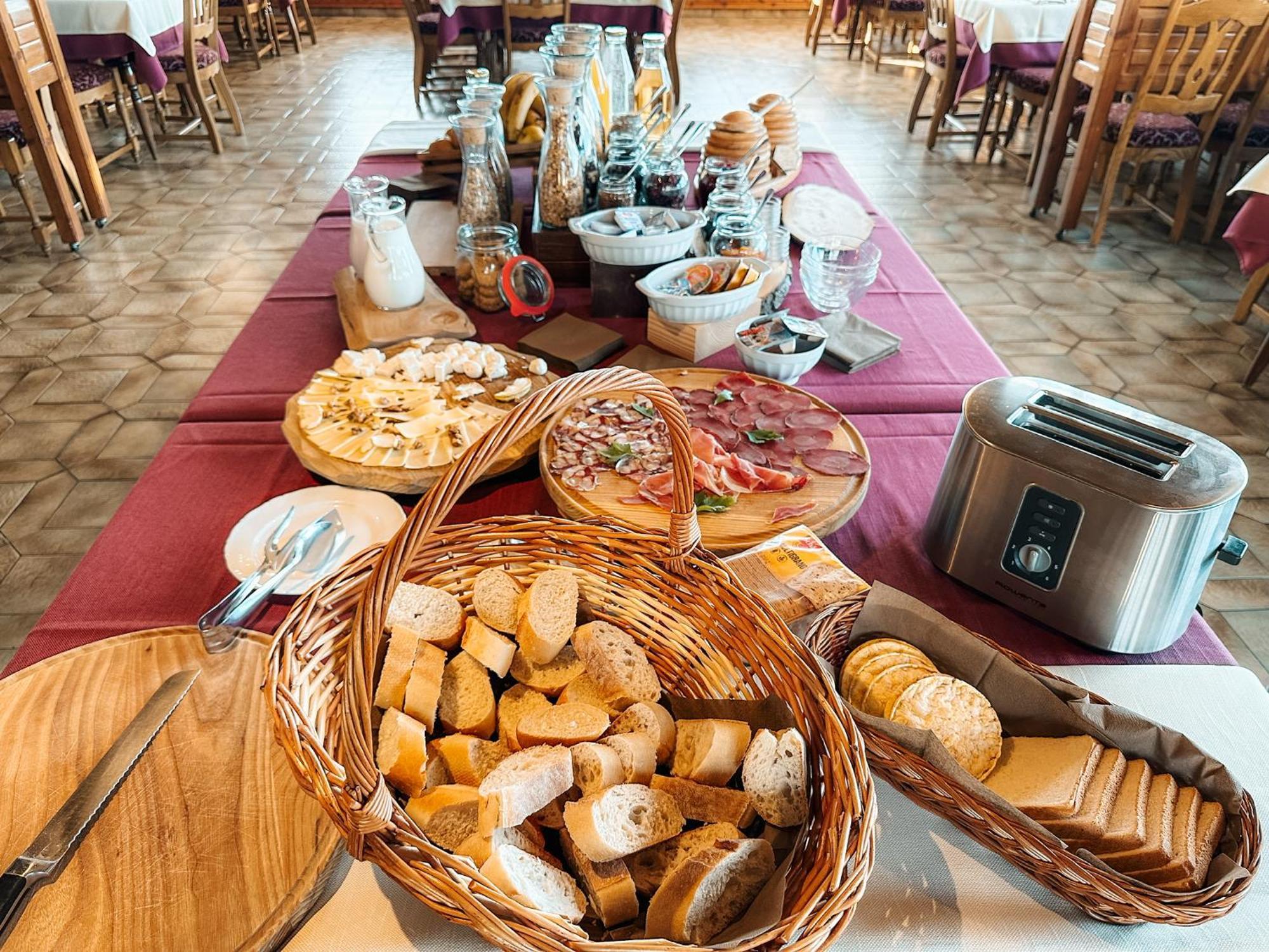 Hotel Oskar Zaplata Преддвор Экстерьер фото