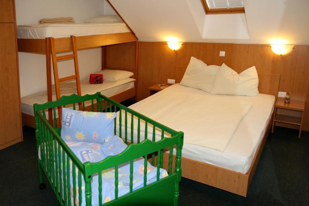 Hotel Oskar Zaplata Преддвор Номер фото