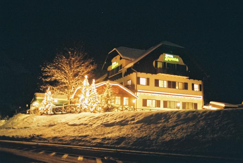Hotel Oskar Zaplata Преддвор Экстерьер фото